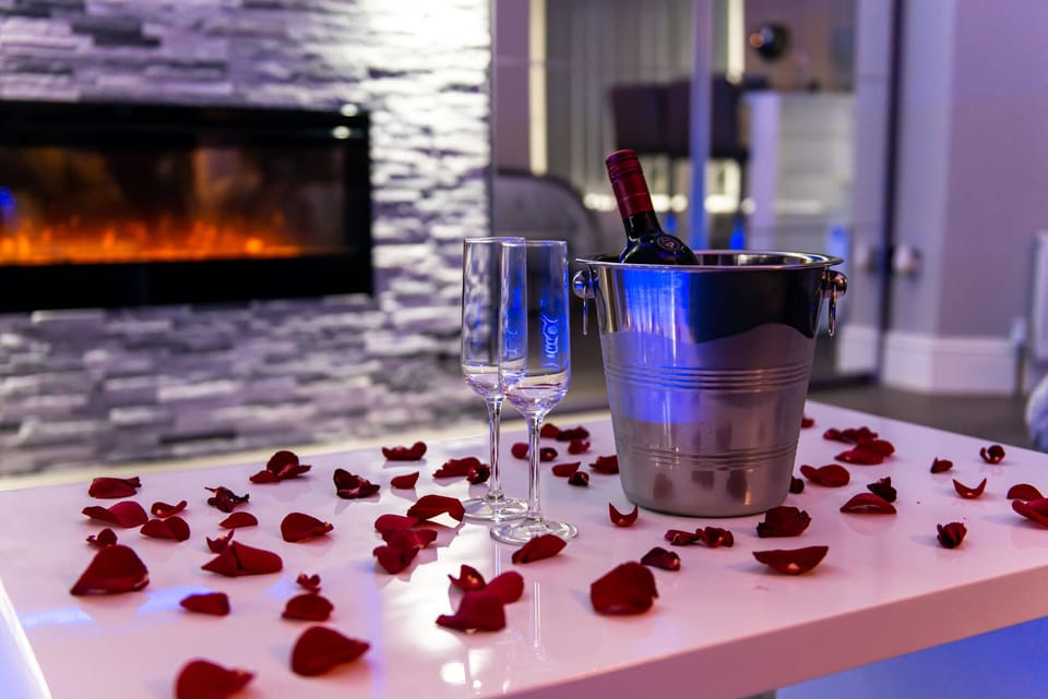 Living Room / Lounge