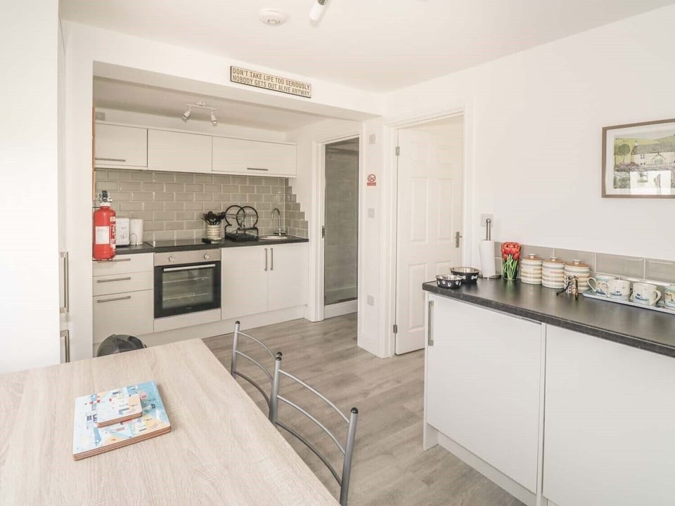 Kitchen/Dining Area