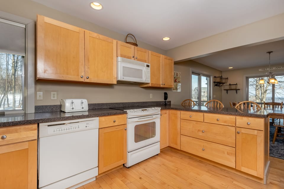 Full Kitchen