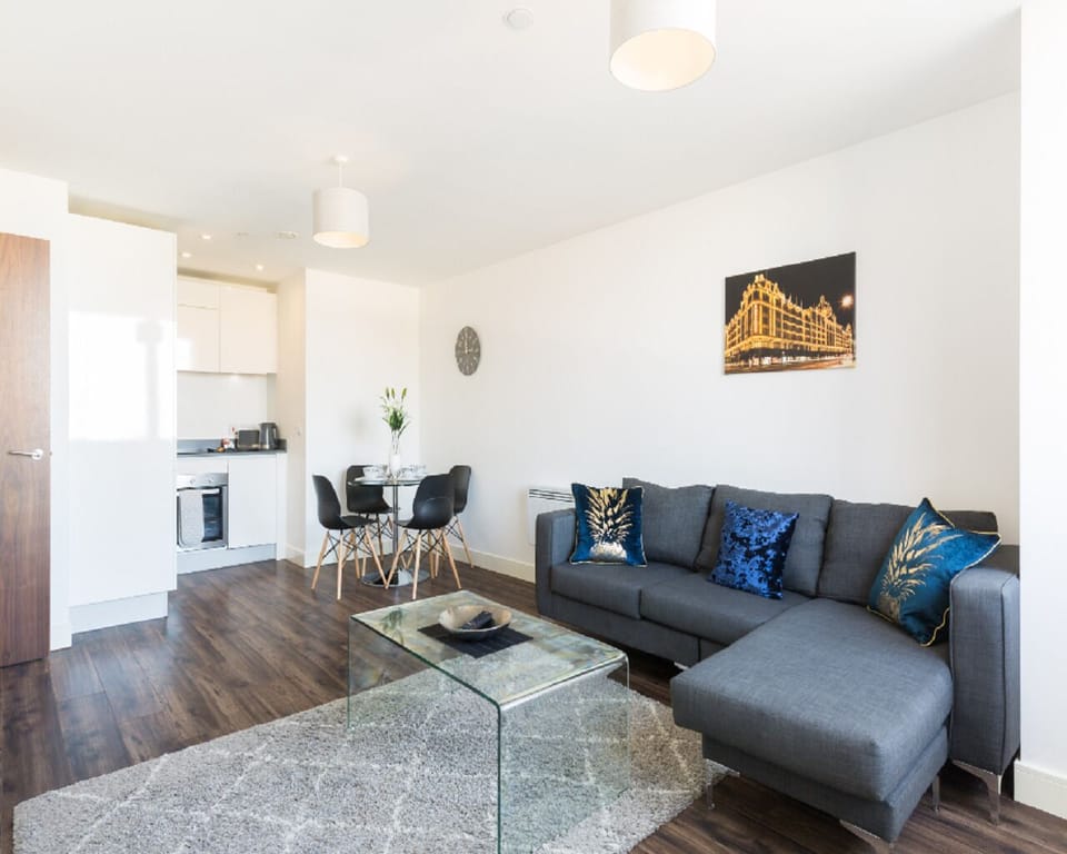 Living Room / Lounge