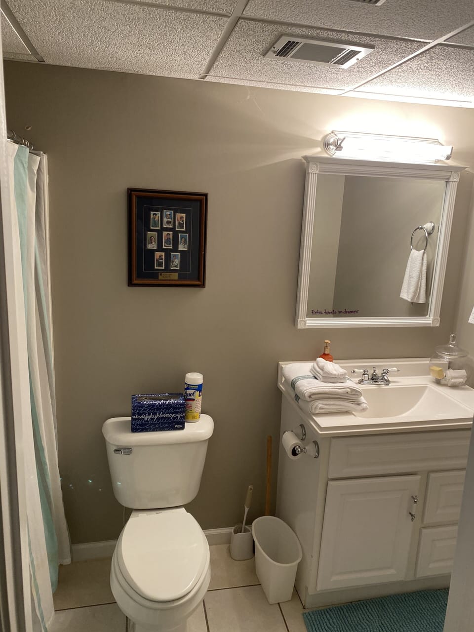 Full size bath with shampoo and soap provided. 