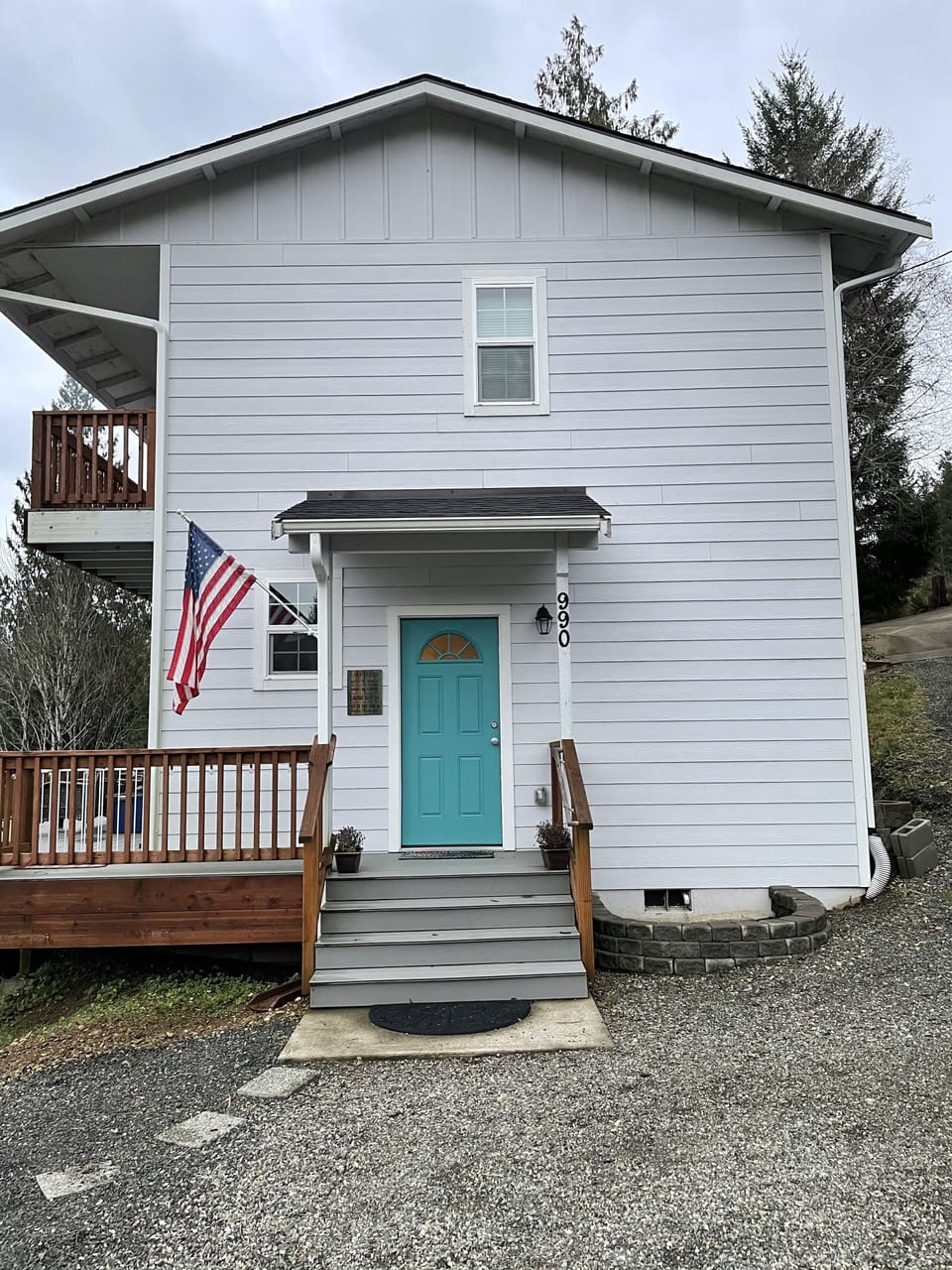Welcome to our cottage by the lake!
