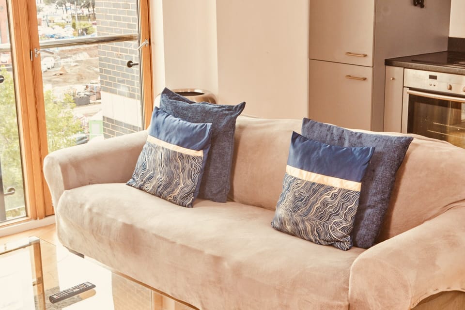 Living Room / Lounge