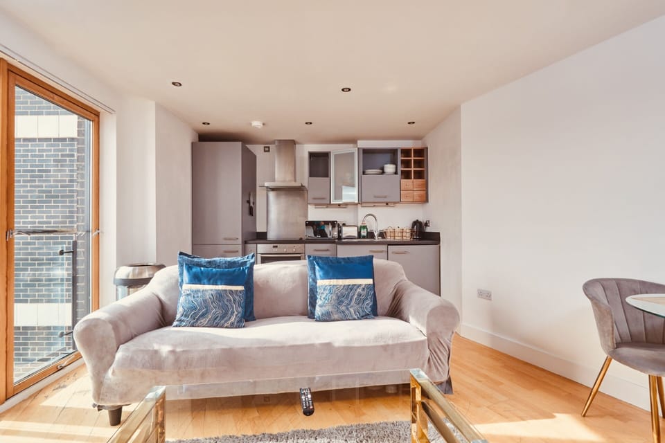 Living Room / Lounge