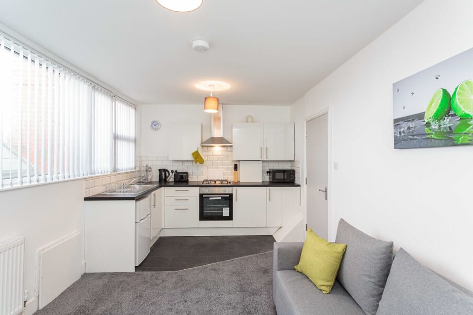 Lime Suite - Lounge/Kitchen Area