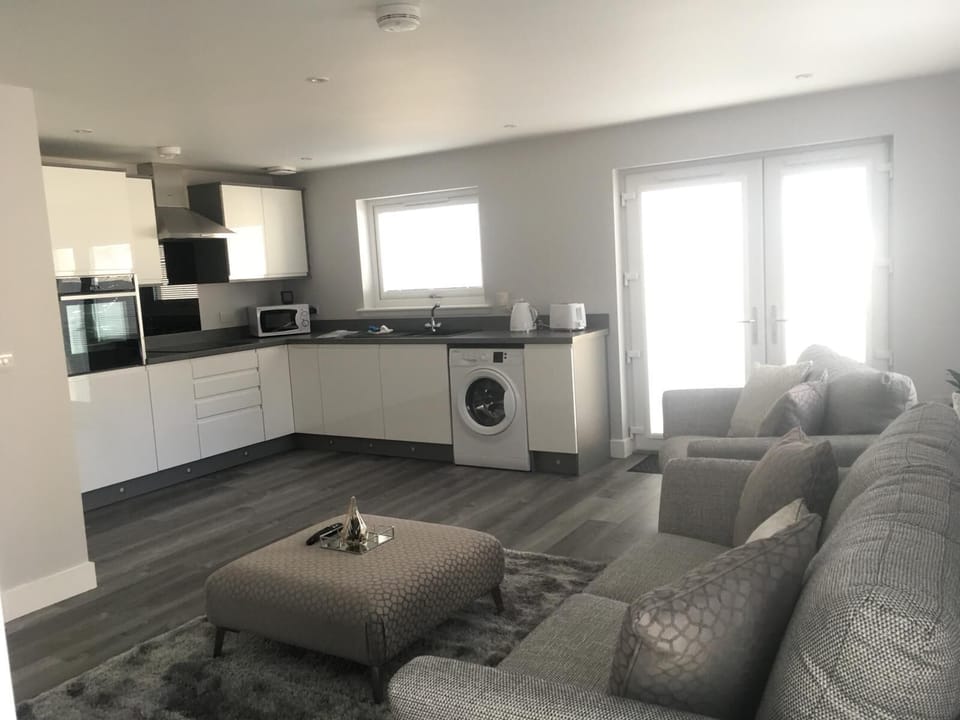 Open plan Kitchen/Lounge
