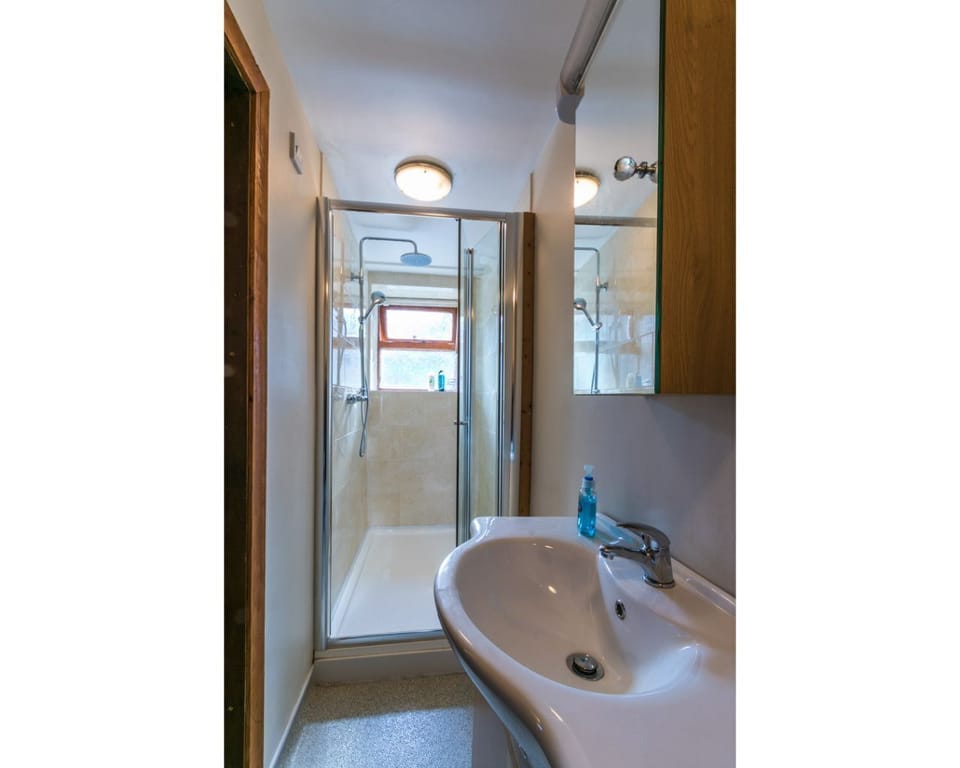 The Stables shower room