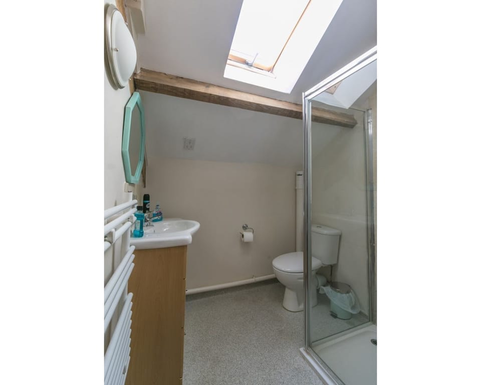 Tack room shower room