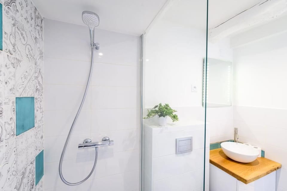 Grande douche avec eau adoucie