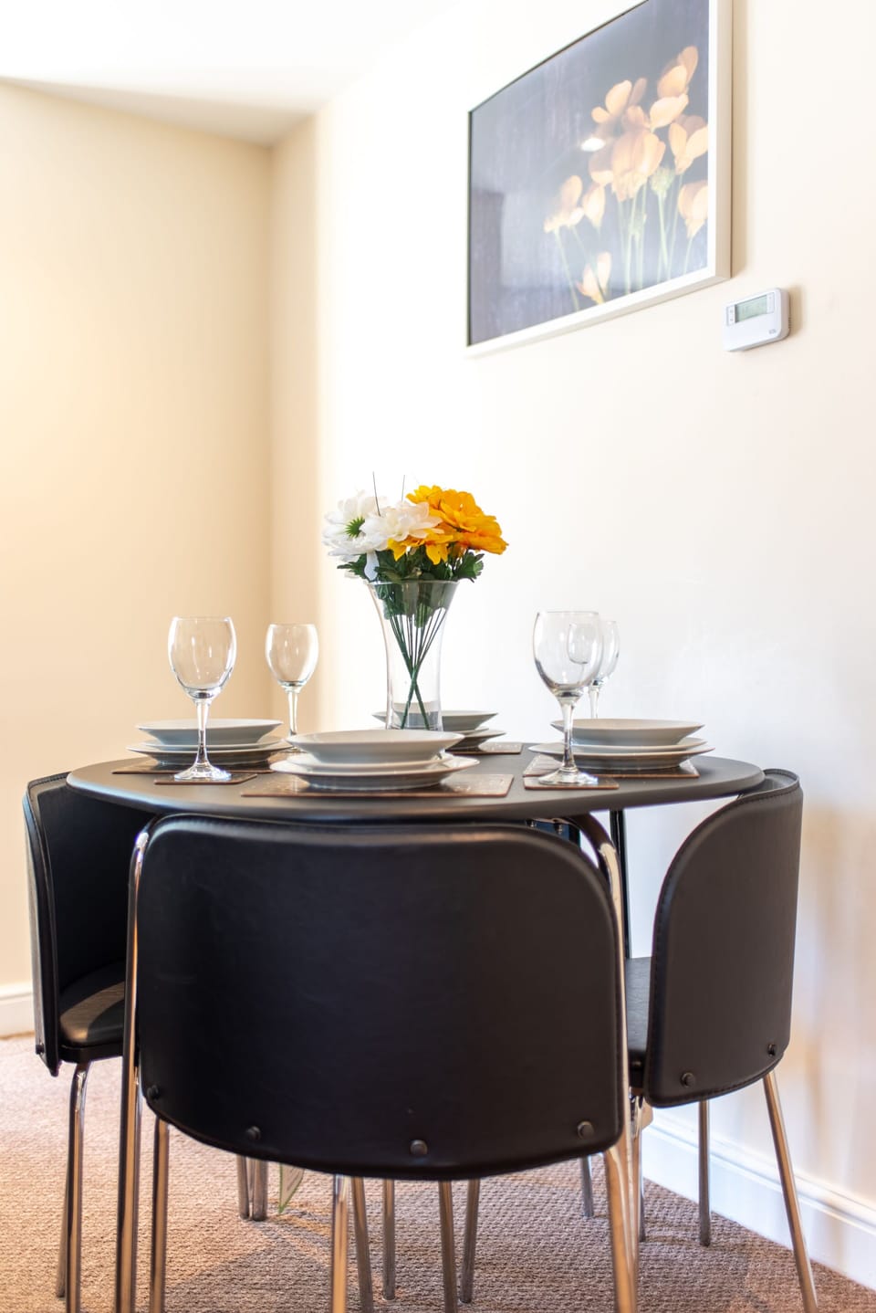 Dining / Restaurant