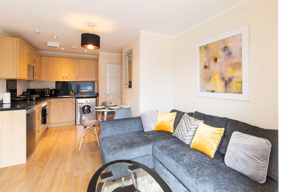 Lounge Open Plan Kitchen/Dining Area