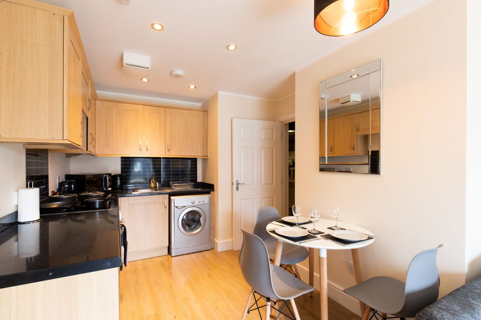 Open Plan Kitchen/Dining Area