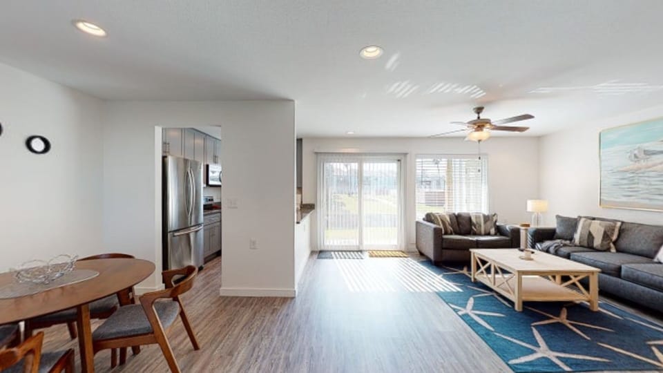 Living/Kitchen