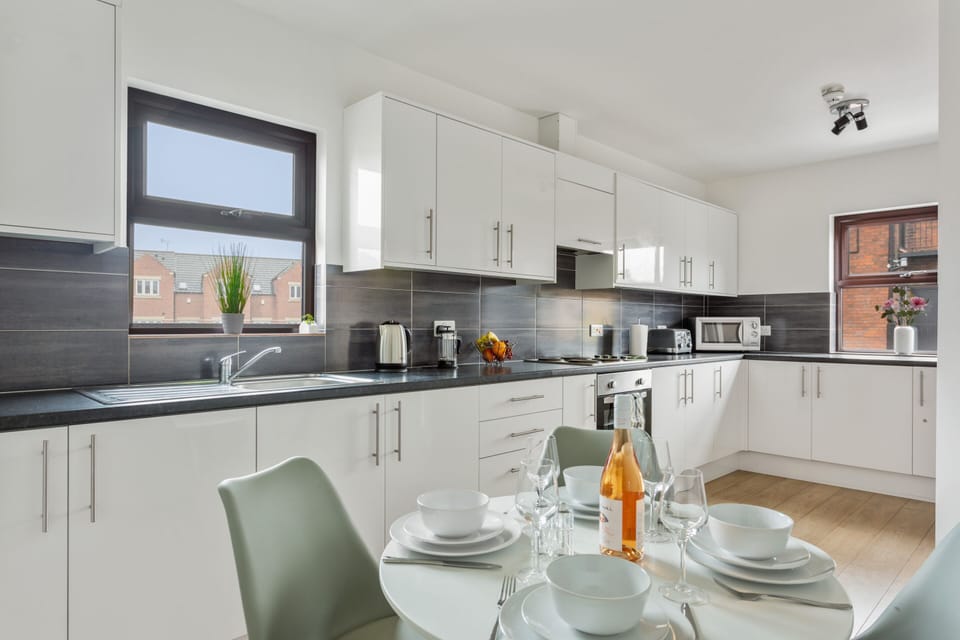 Communal Kitchen with Washer Dryer