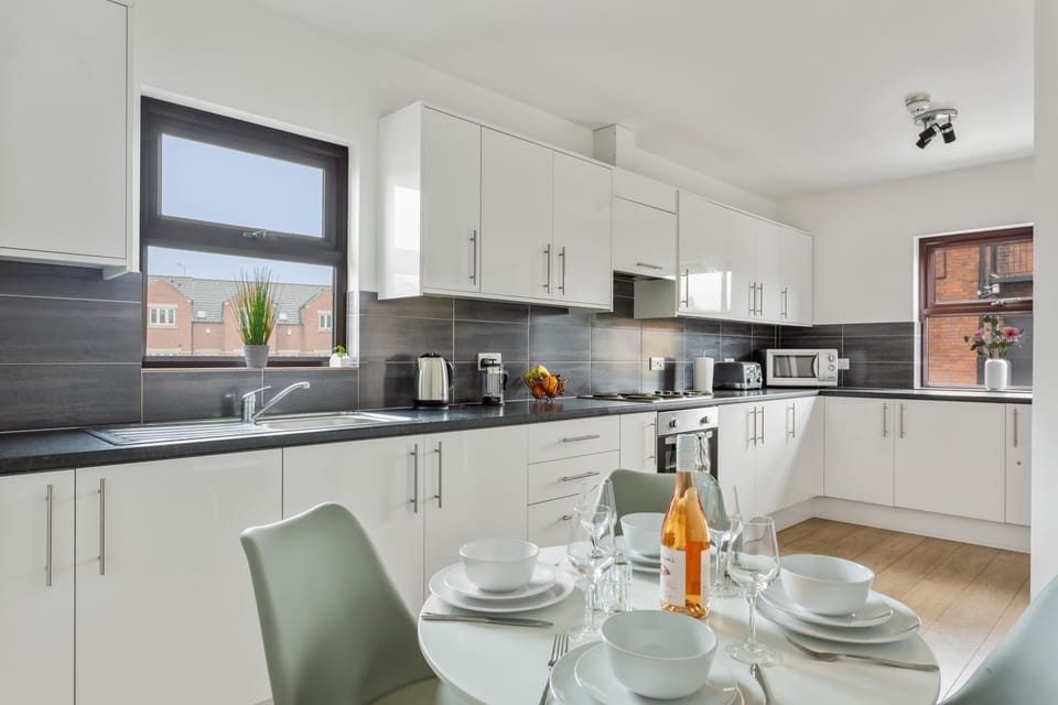 Communal Kitchen with Washer Dryer