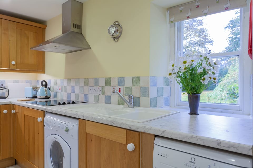 Kitchen West Wing