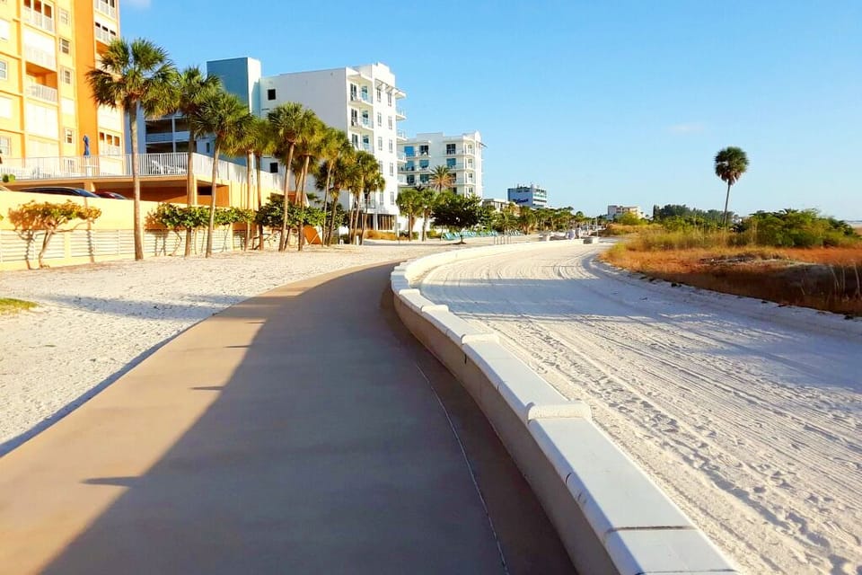 Boutique Beach Retreat Treasure Island Directly across the street from one of the most beautiful beaches. 