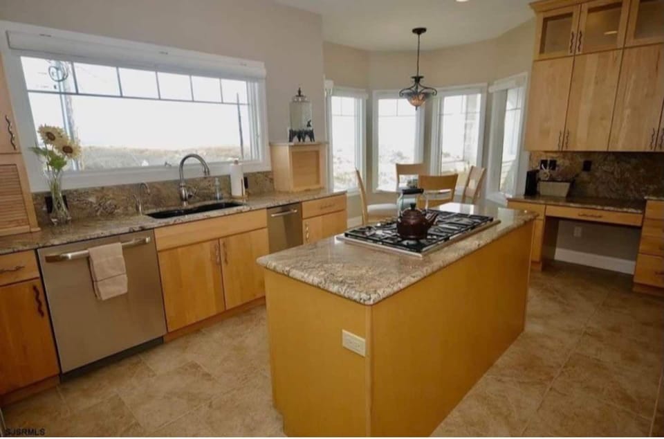 Fully stocked kitchen