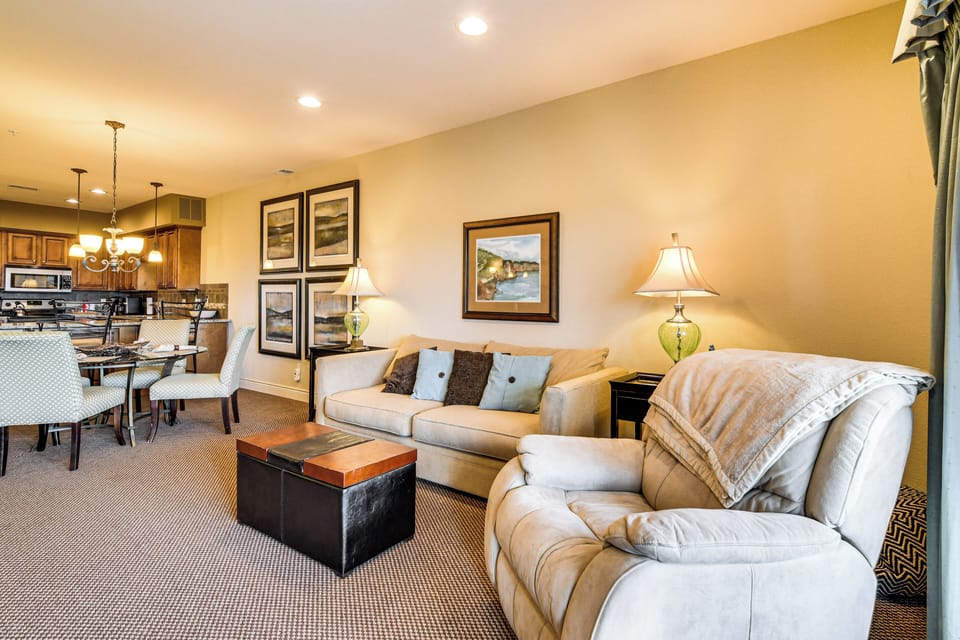 Living Room | Smart TV | Central A/C & Heating | Open Floor Plan