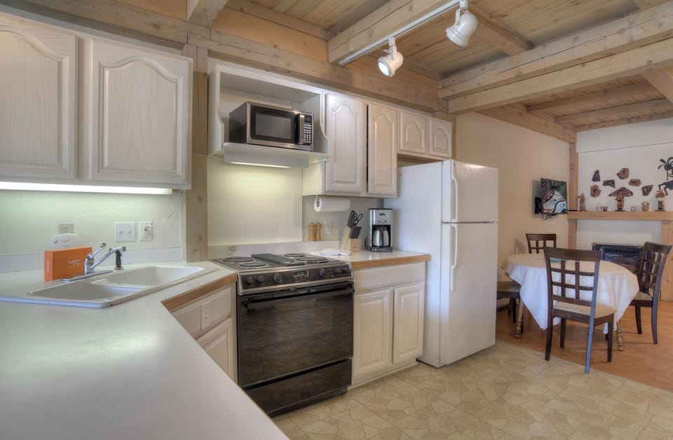 Spacious Kitchen