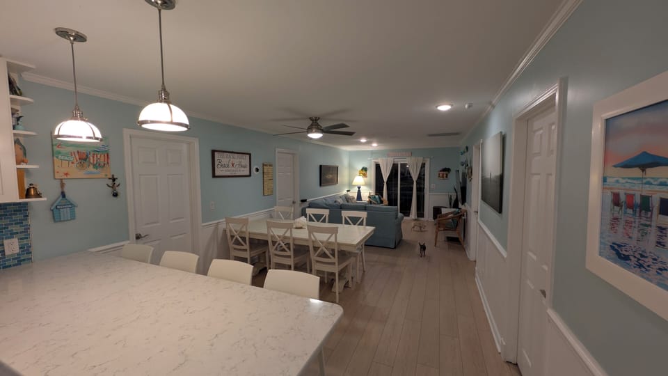 Kitchen & Dining area