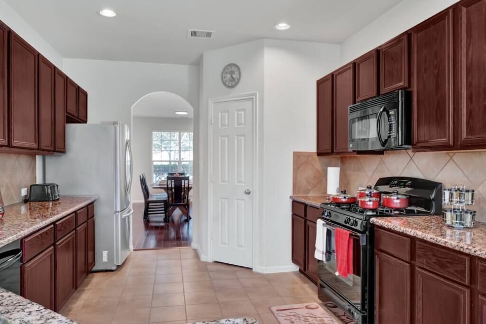 Kitchen (1)