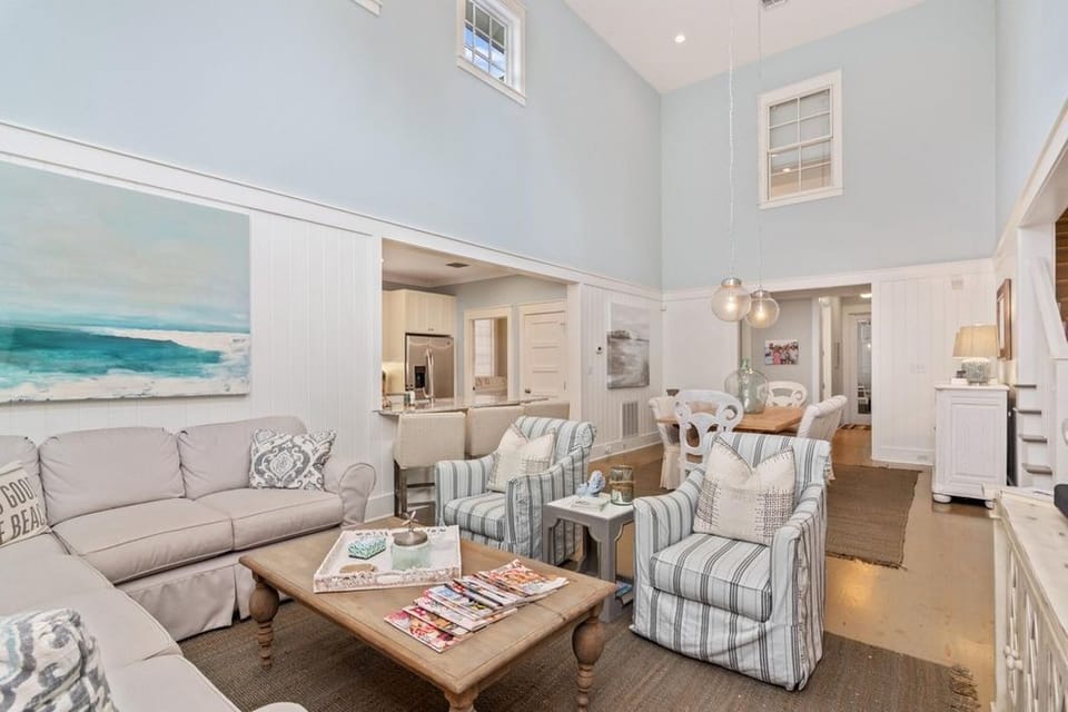 Living Room with Easy Access to the Dining Table and Kitchen