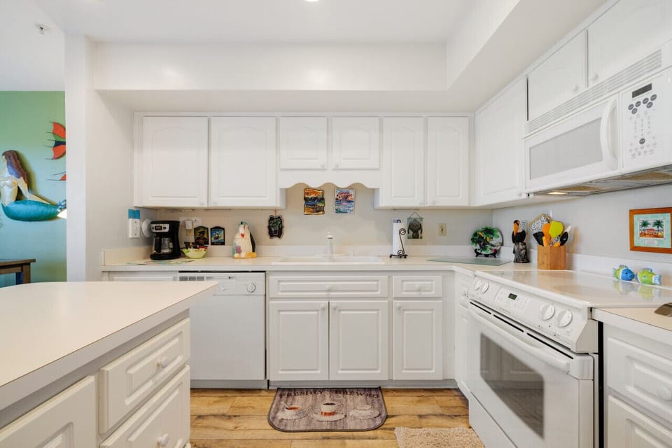 Clean and well pointed kitchen ready for short or long stays