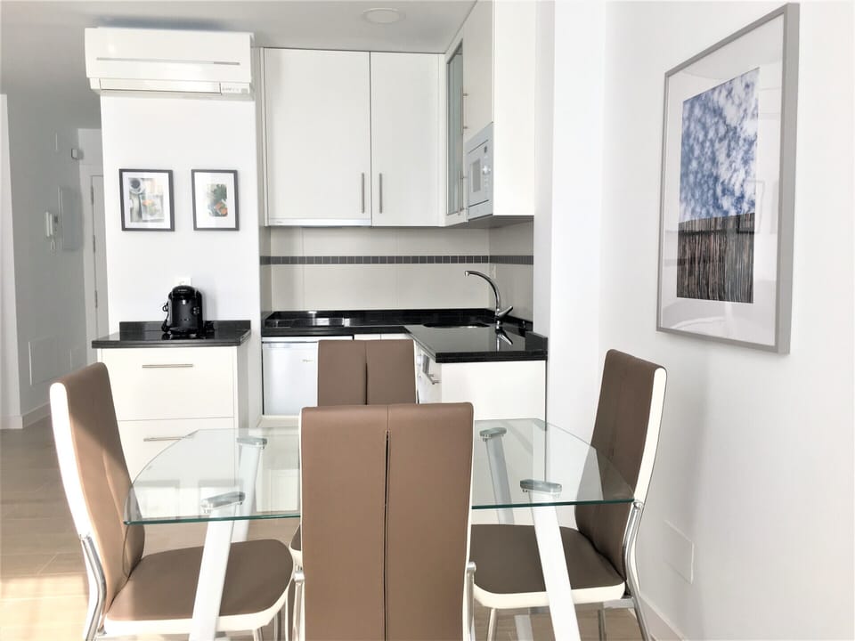 KITCHEN DINNING ROOM
