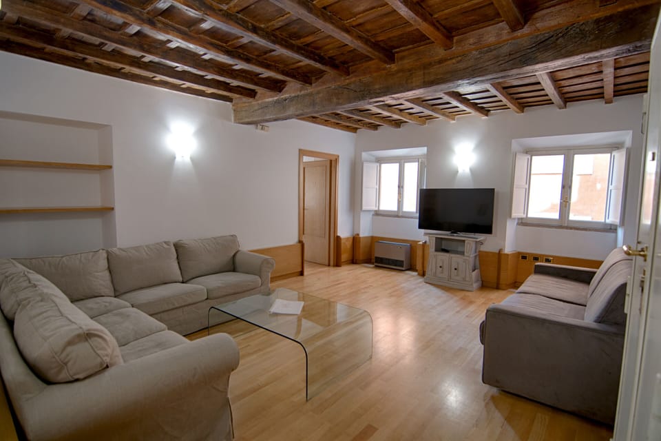 Living Room / Lounge