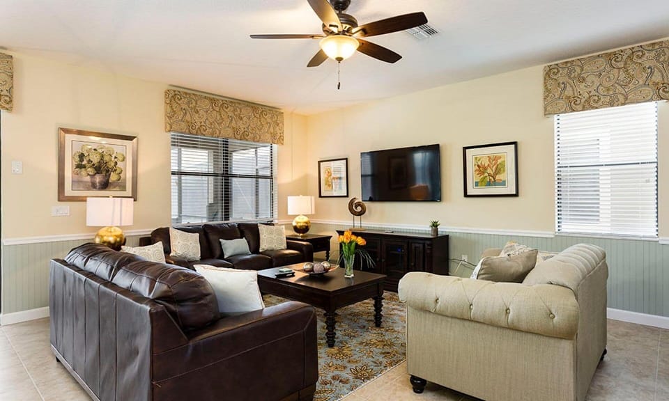 [amenities:theater-room:1] Theater Room