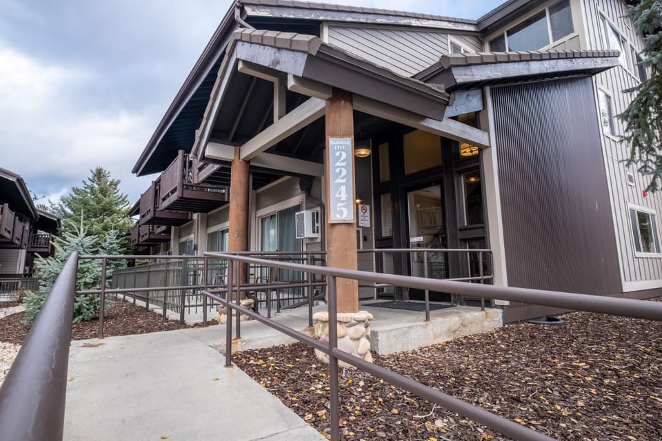 outside view and condo number