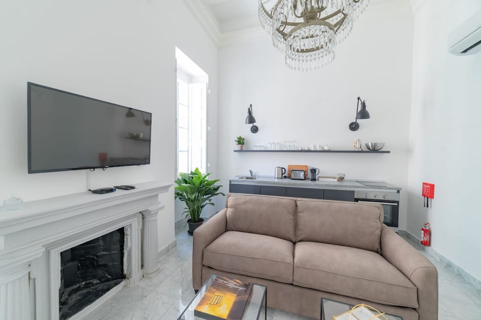 Sitting/dining/kitchen