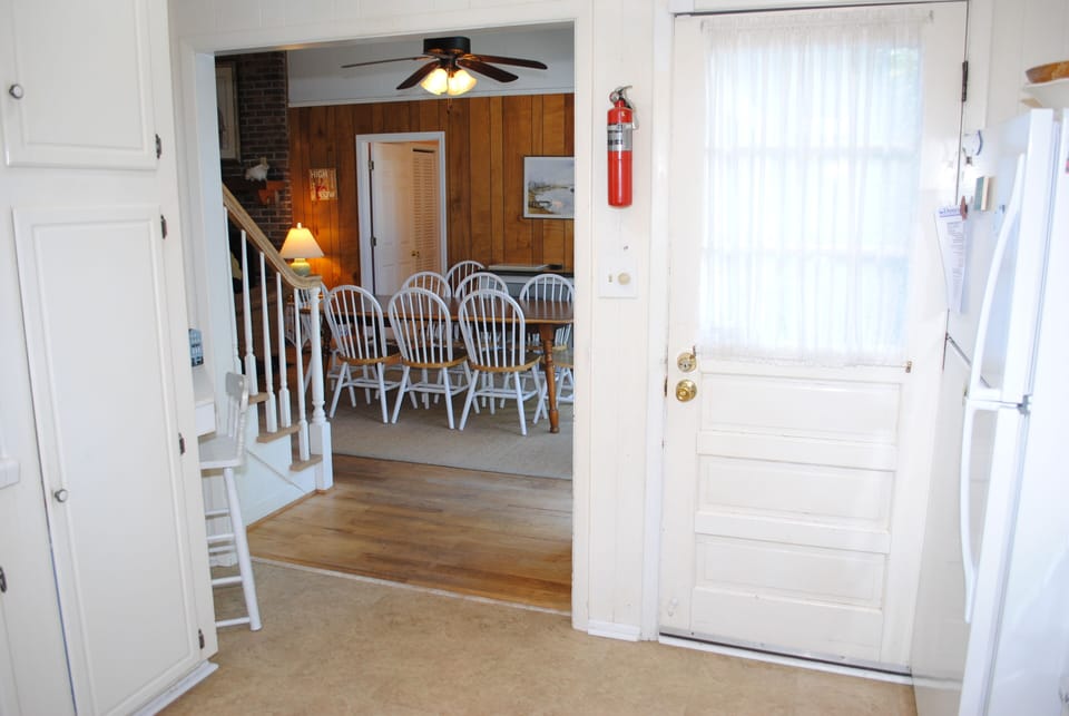 Kitchen (Door to Sun Deck)