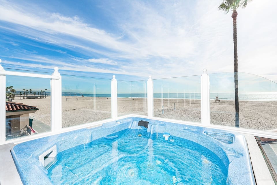 Unwind in the rooftop hot tub!
                