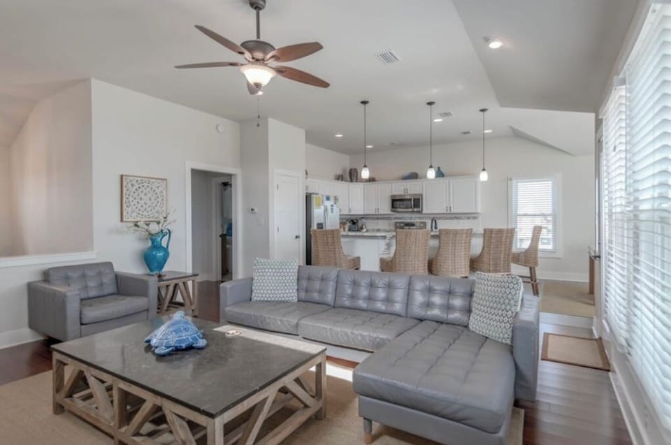Top floor living area