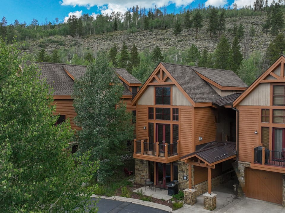 Complex backs directly up to National Forest land
