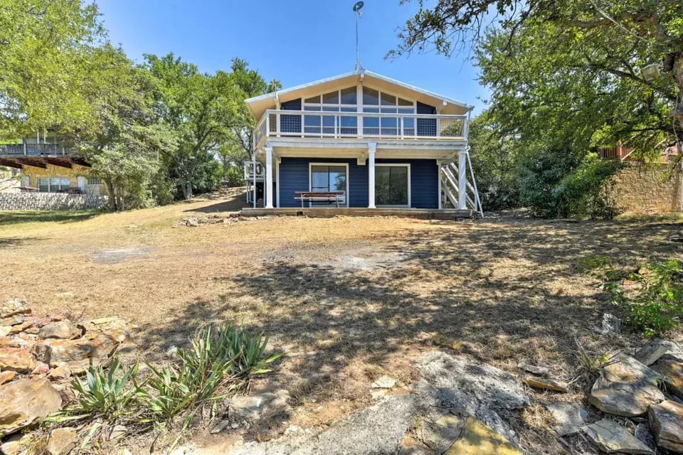 Lakehouse 