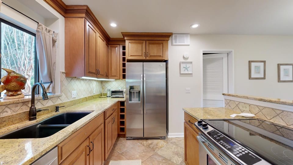 Fully Stocked Kitchen