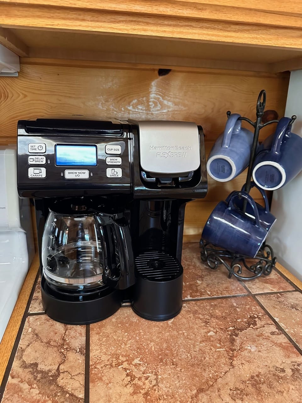 Combination regular drip/keurig coffe maker
