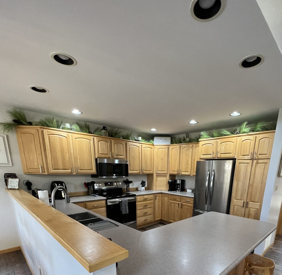 Kitchen (dishwasher not shown)