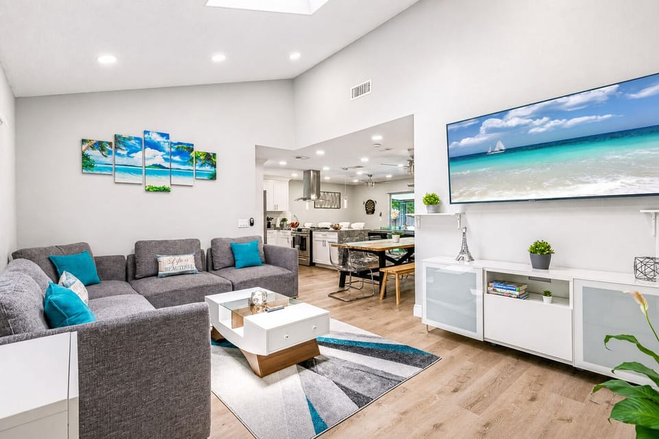 Worried about not getting the sleep and relaxation you deserve during your vacation? This gorgeous bedroom will surely make you feel at home and give you the greatest sleep while you're away from the comfort of your home. Send us an inquiry now!