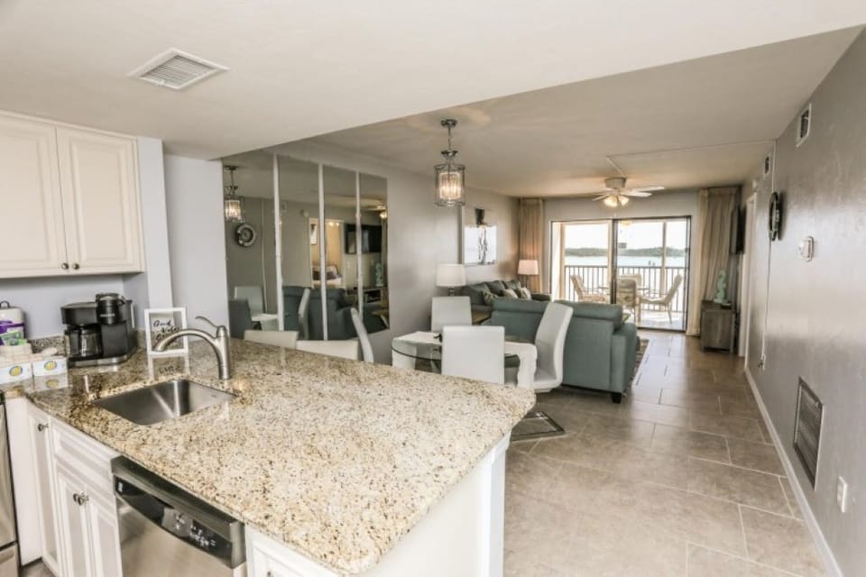 Full dining and living room 