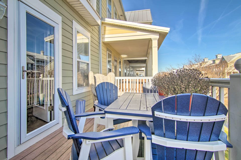 Porch | Main Floor | Canal Views