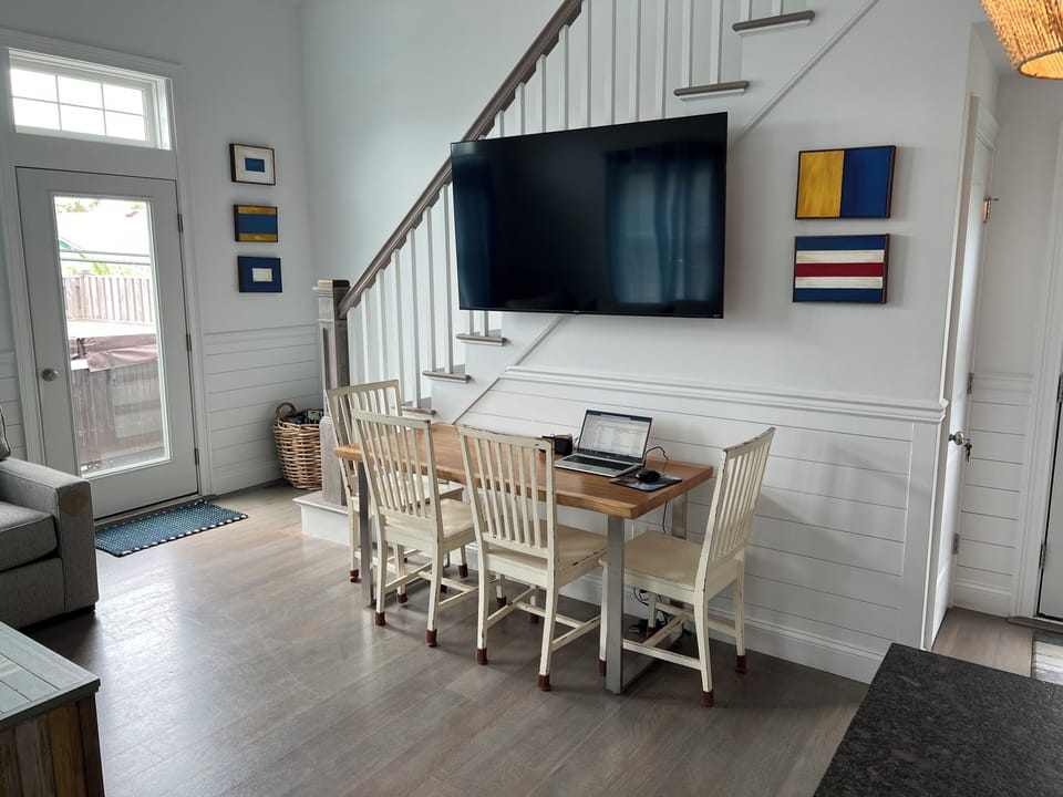 Dining table or work desk