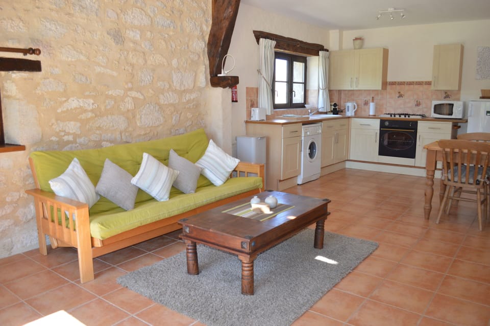 Bright and airey open plan living area