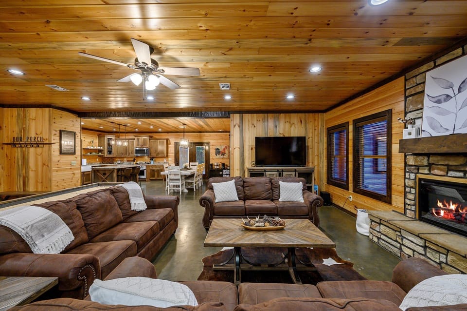 The living area is HUGE with an open plan to the dining and kitchen areas. Plenty of space to spread out and relax.