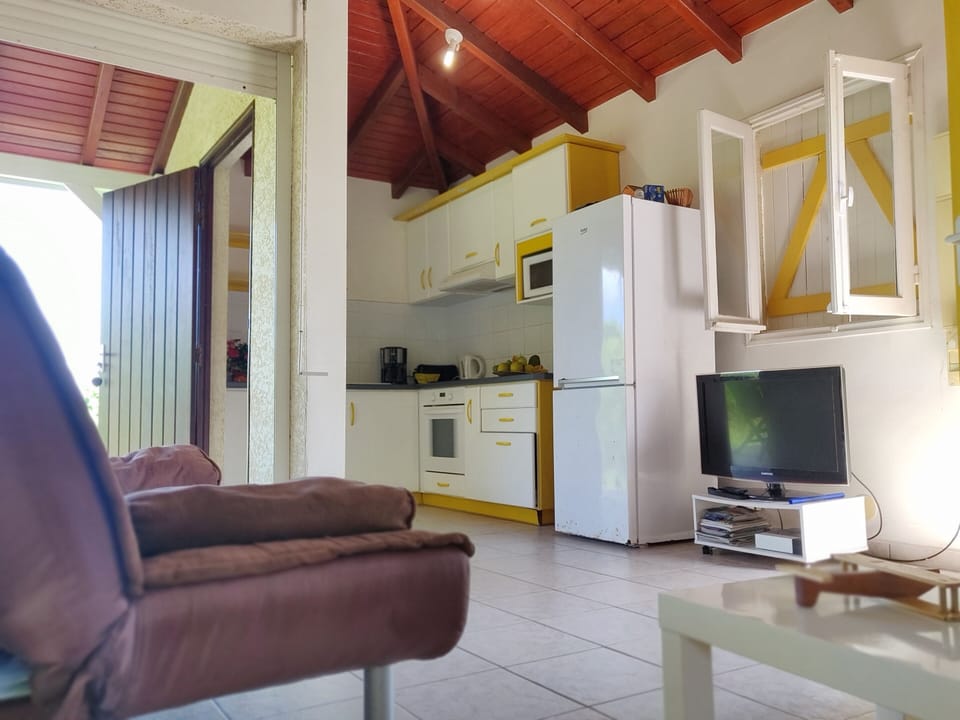 Living Room / Lounge