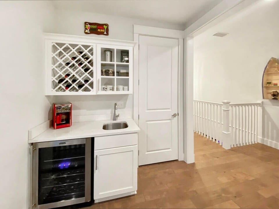 2nd Floor Loft Wet Bar! 