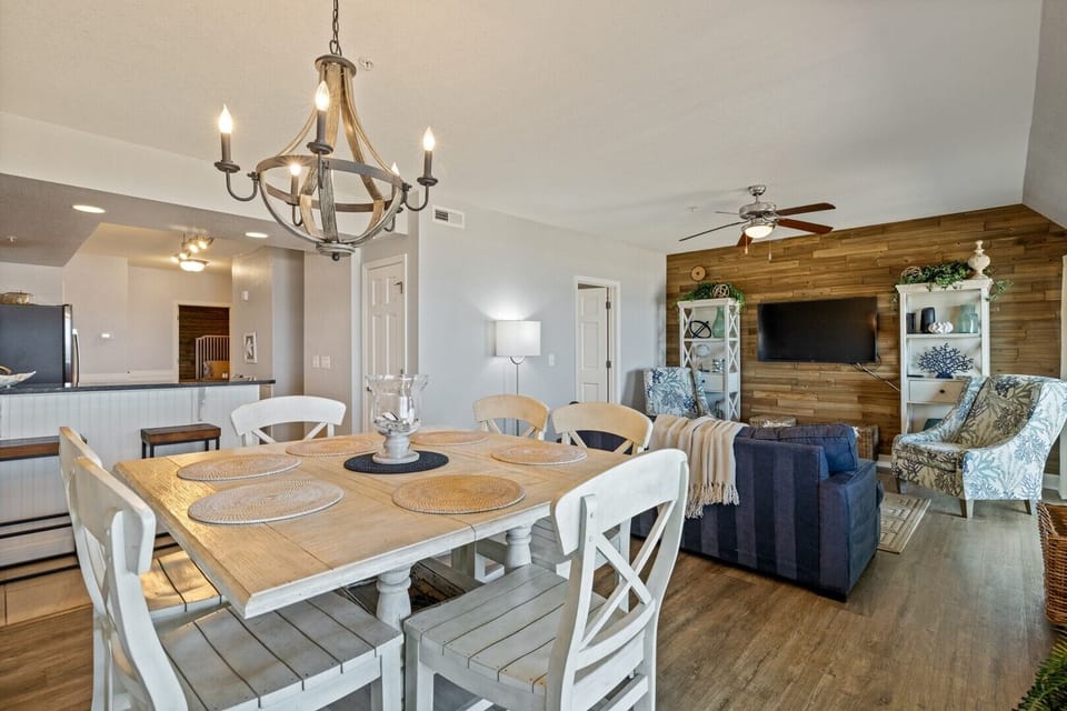 Dining Room/Living Room